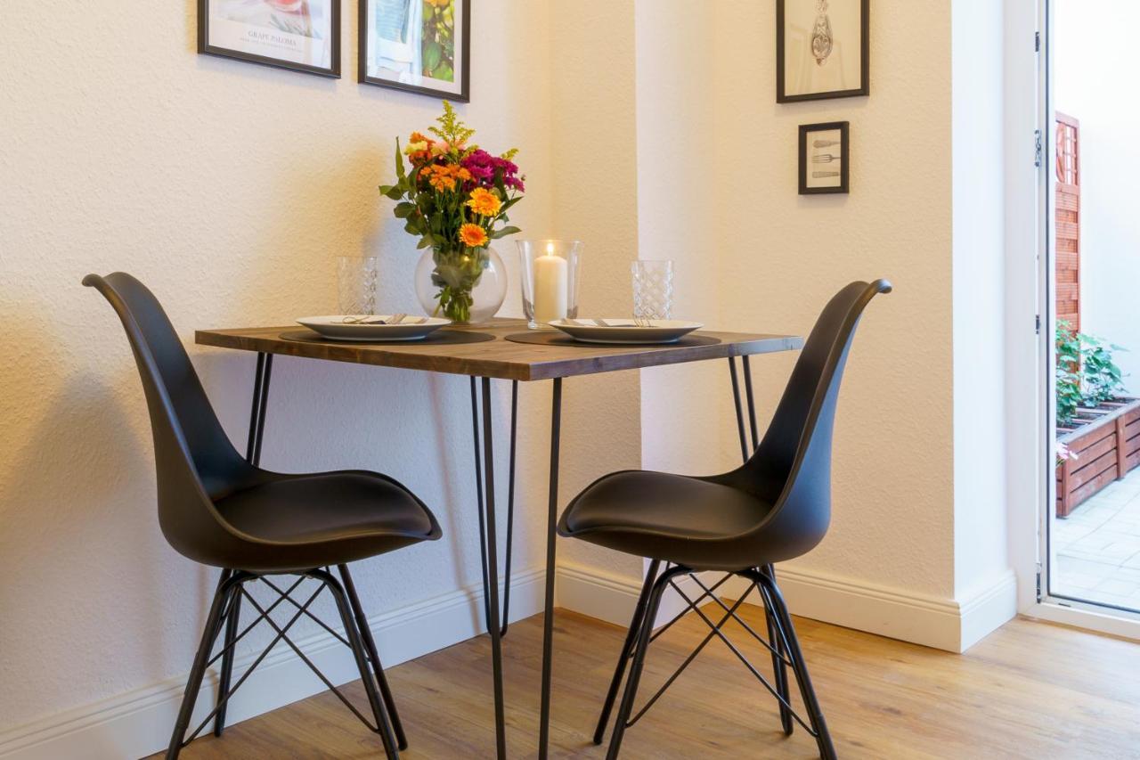Suite Fuer 4 Mit Terrasse Im Herzen Der Innenstadt Шверин Экстерьер фото