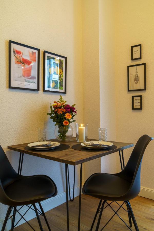 Suite Fuer 4 Mit Terrasse Im Herzen Der Innenstadt Шверин Экстерьер фото